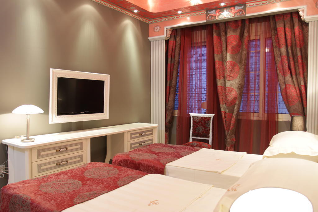 Hotel Boutique Vila Fernando Тирана Стая снимка