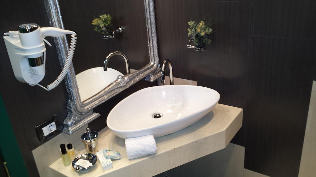 Hotel Boutique Vila Fernando Тирана Стая снимка