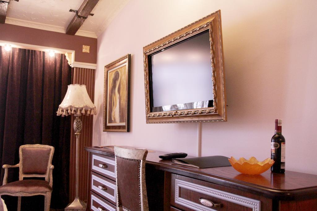 Hotel Boutique Vila Fernando Тирана Стая снимка