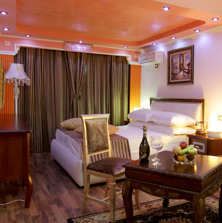 Hotel Boutique Vila Fernando Тирана Стая снимка
